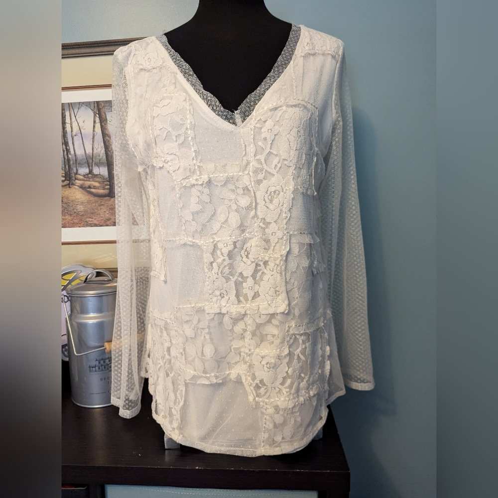 Sundance floral lace top, sheer sleeves, size large, winter white - Picture 1 of 8